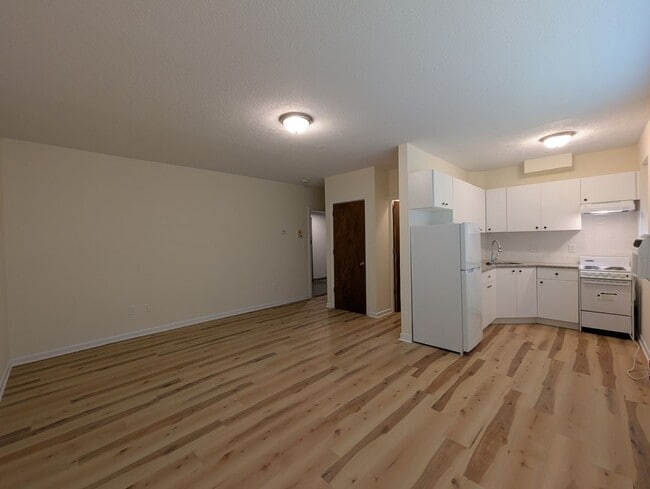 Photo - 2018 Commonwealth Ave Apartment