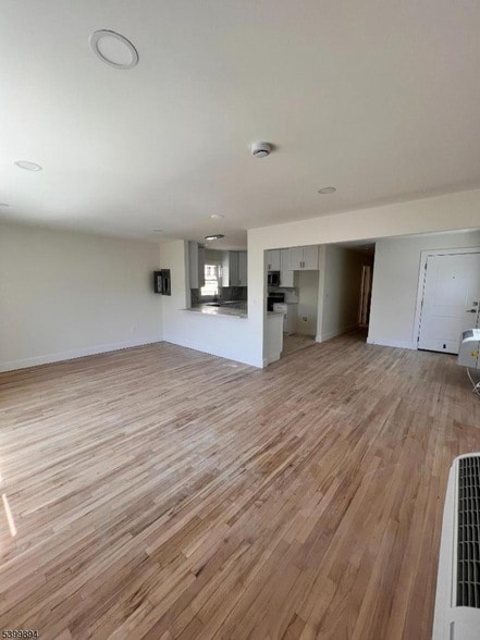 Photo - 72 69th St Unit 2