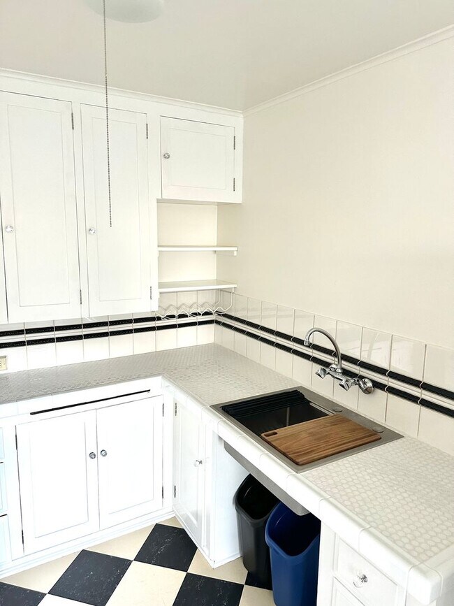 Photo - Charming Condo in University District! Unit 403