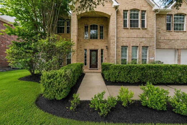 Photo - 2414 Falcon Knoll Ln