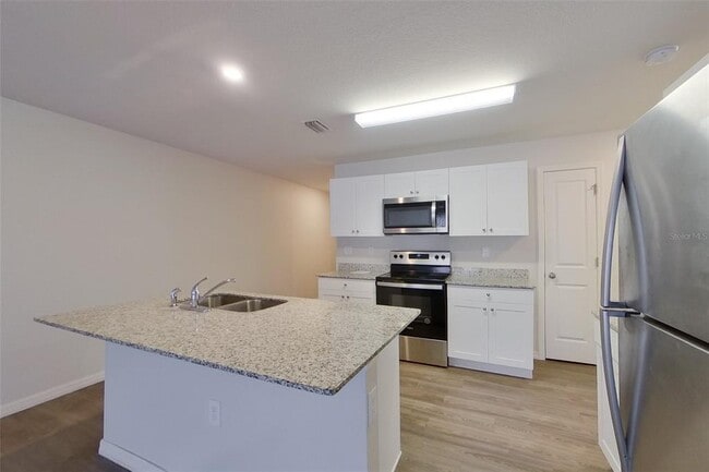 Photo - 18318 Gibraltar Ln