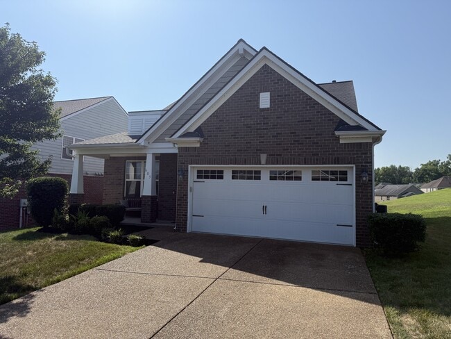 Photo - 605 Foster Ln