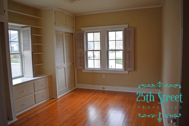 Photo - 1181 37th St