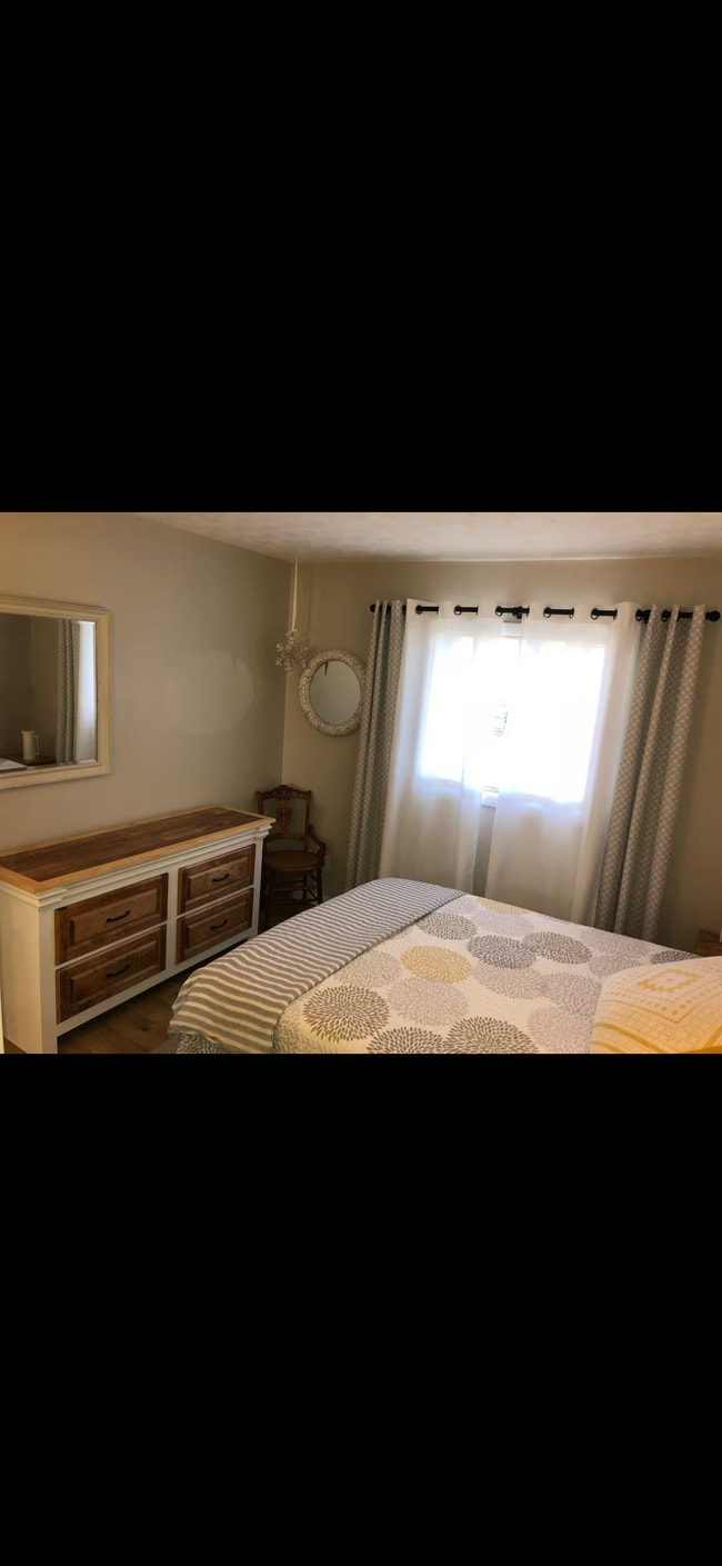 Photo - 1813 Bayview Ln