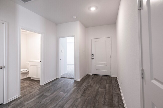 Photo - 3823 Axyl Run Ct