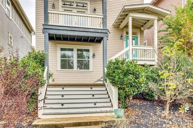 799 Herrons Ferry Road