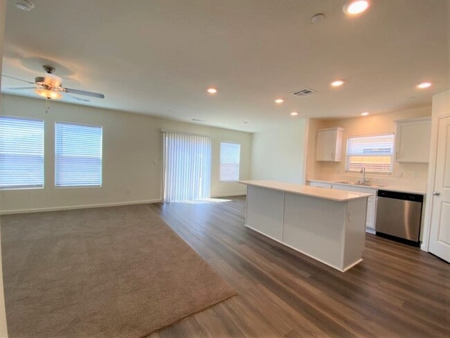 Photo - 1334 Ridge Dr