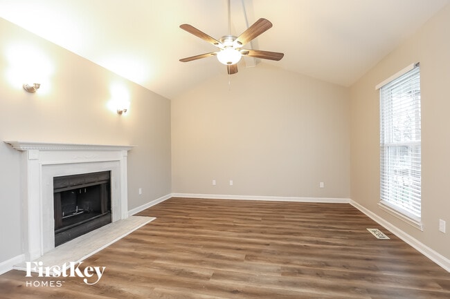 Photo - 1409 Mohawk Trail