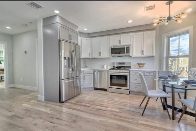 Photo - 21 Cawfield St Unit 2