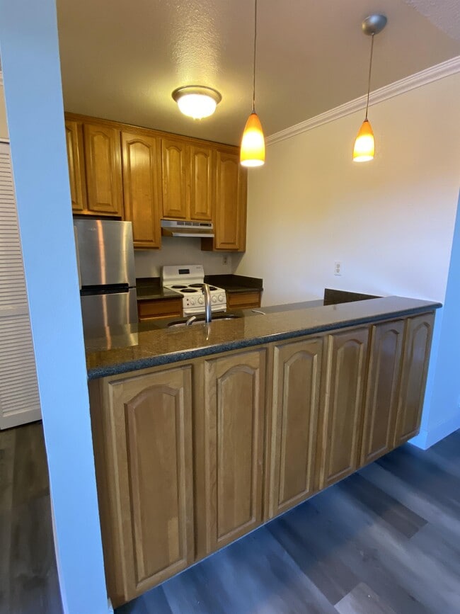 Photo - 280 Stonegate Cir