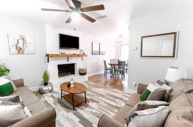 200 Laurel Dr