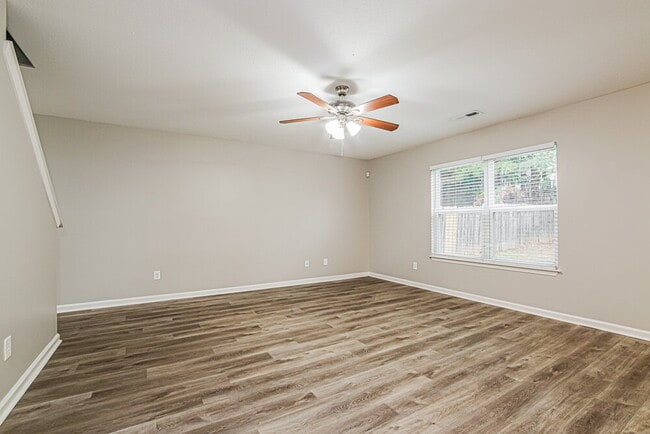 Photo - 442 Randolph Dr