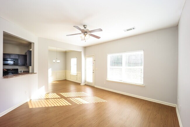 Photo - 474 Highland Falls Dr