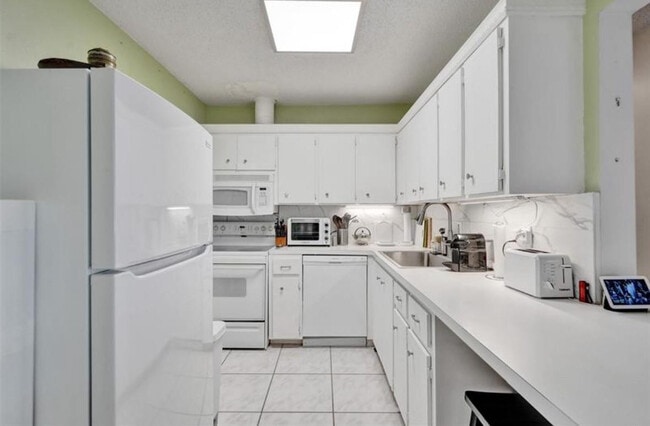 Photo - 6750 NE 21st Rd Unidad 123