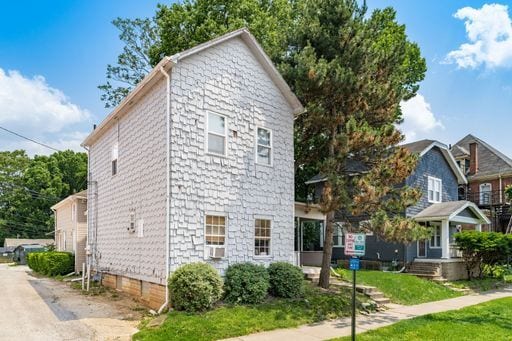 Building Photo - 1518 Worthington St Unit A