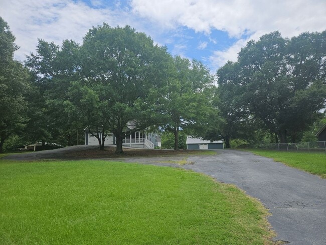 Photo - Spacious Hiram House on 1.37 Acres
