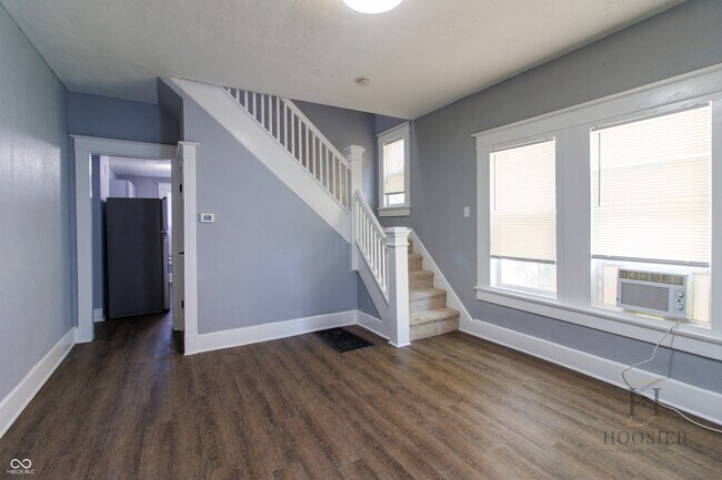 616 N Temple Ave