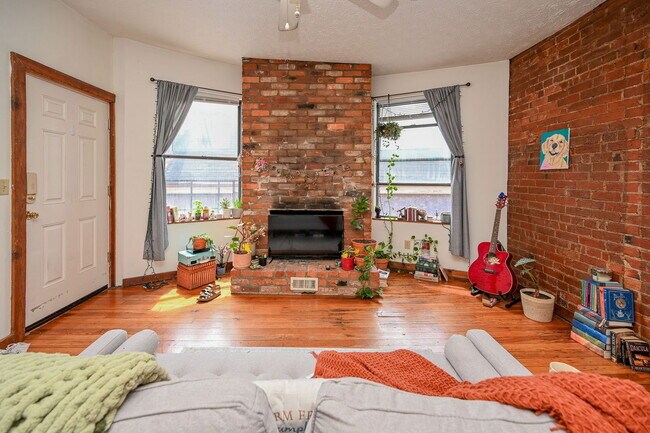 Photo - 3207 Vine St Unit 4