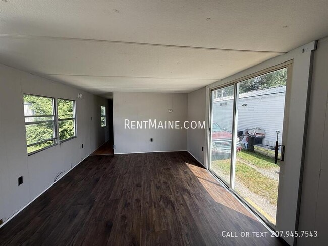 Photo - 715 College Ave