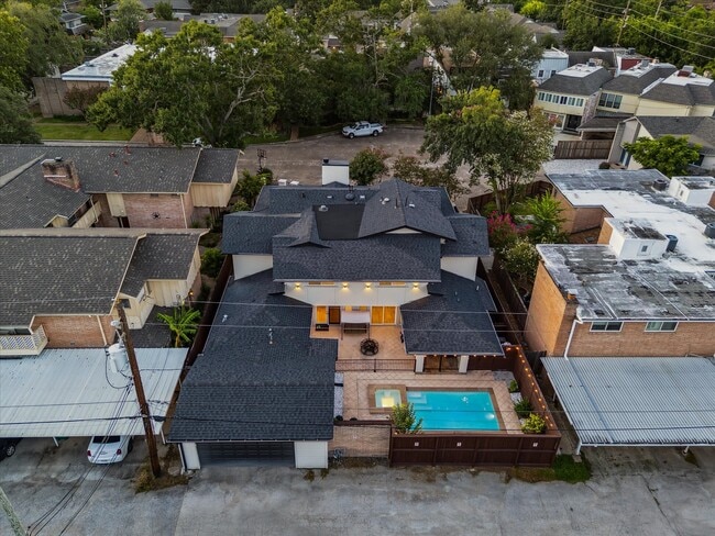 Photo - 6321 Deerwood Rd
