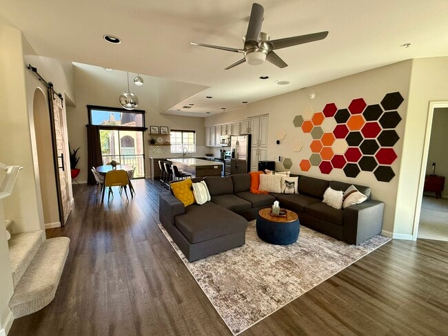 Building Photo - 3935 E Rough Rider Rd Unit 1005