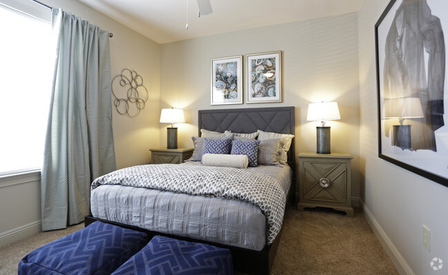 Interior Photo - Indigo Park Rental