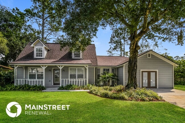 Building Photo - 10585 Castlebrook Dr