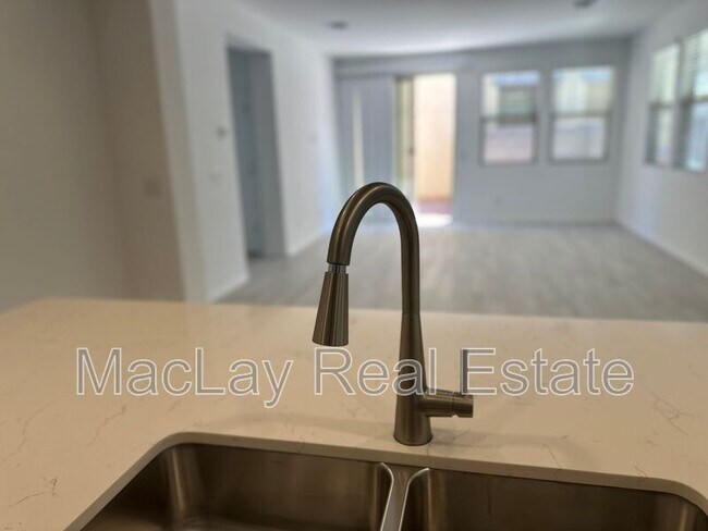 Photo - 3809 N 100th Dr