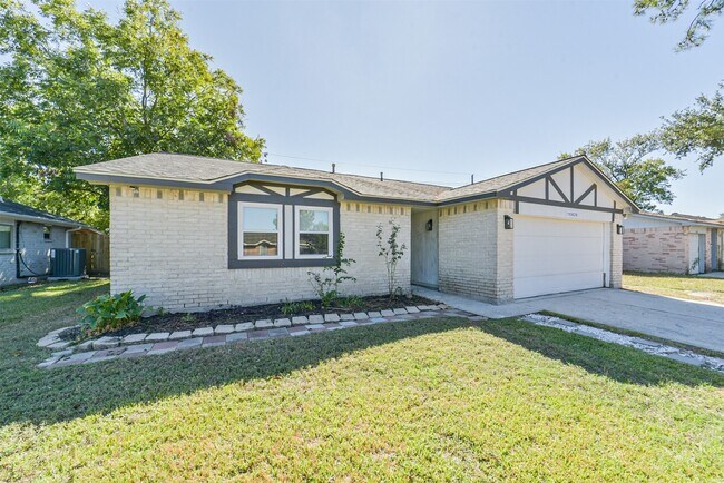 Photo - 10826 Thorncliff Dr