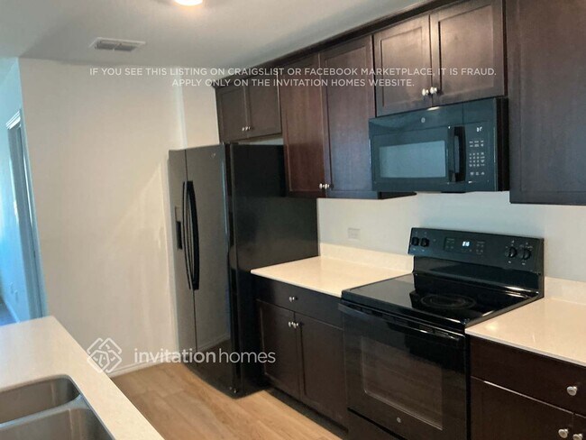 Photo - 512 Autumnwood Way