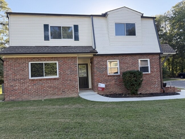 Building Photo - 601 E Grundy St