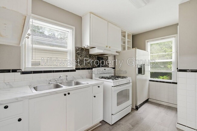 Photo - 249 S Hartnett Ave