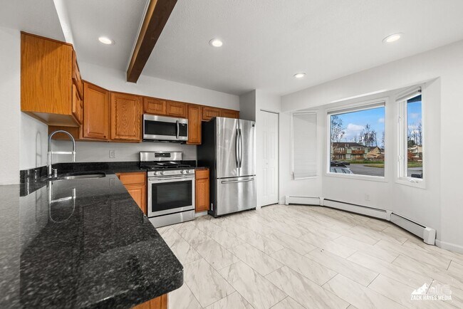 Building Photo - 6627 Zurich St Unit 1