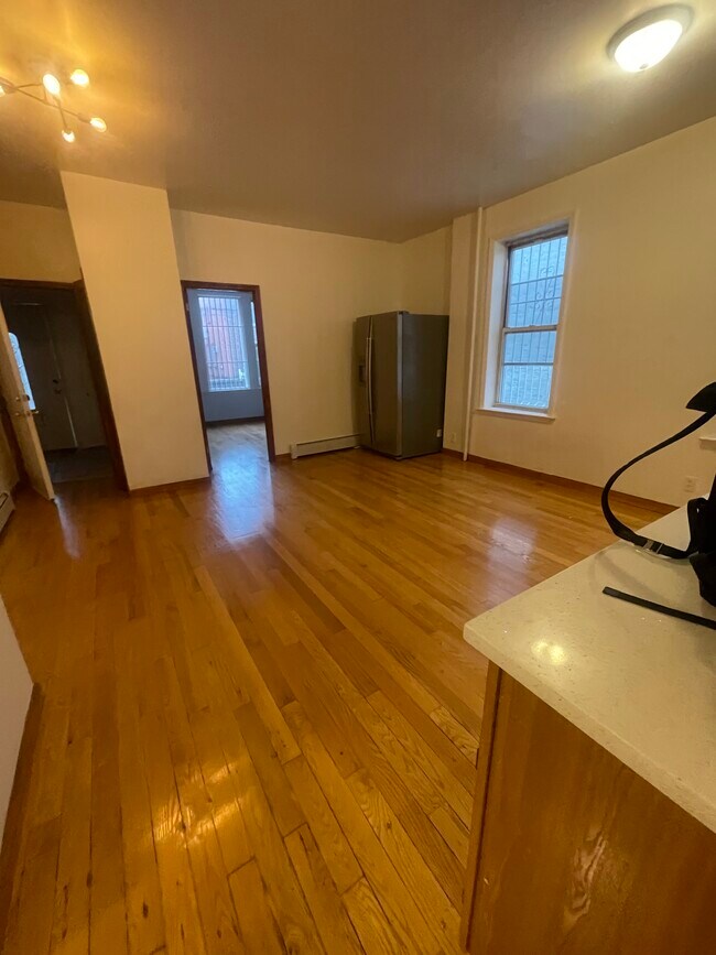 Photo - 2438 E 22nd St Unit 1