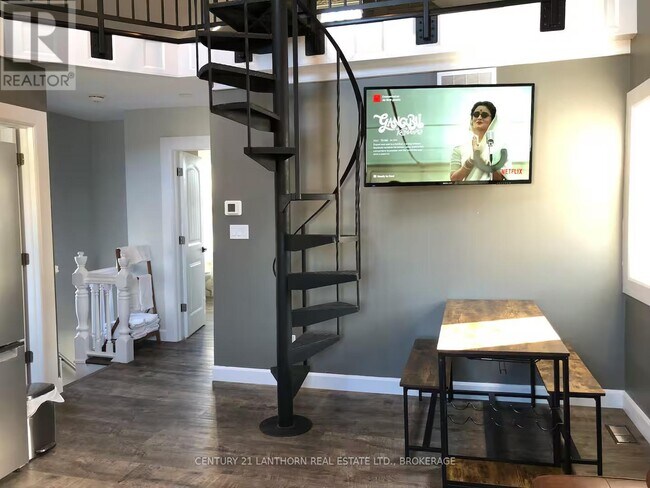 Photo - 45 Chestnut St