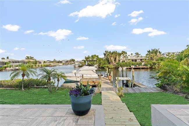 Photo - 6611 Surfside Blvd