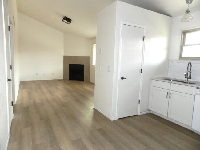 Photo - 2510 E Eastland St