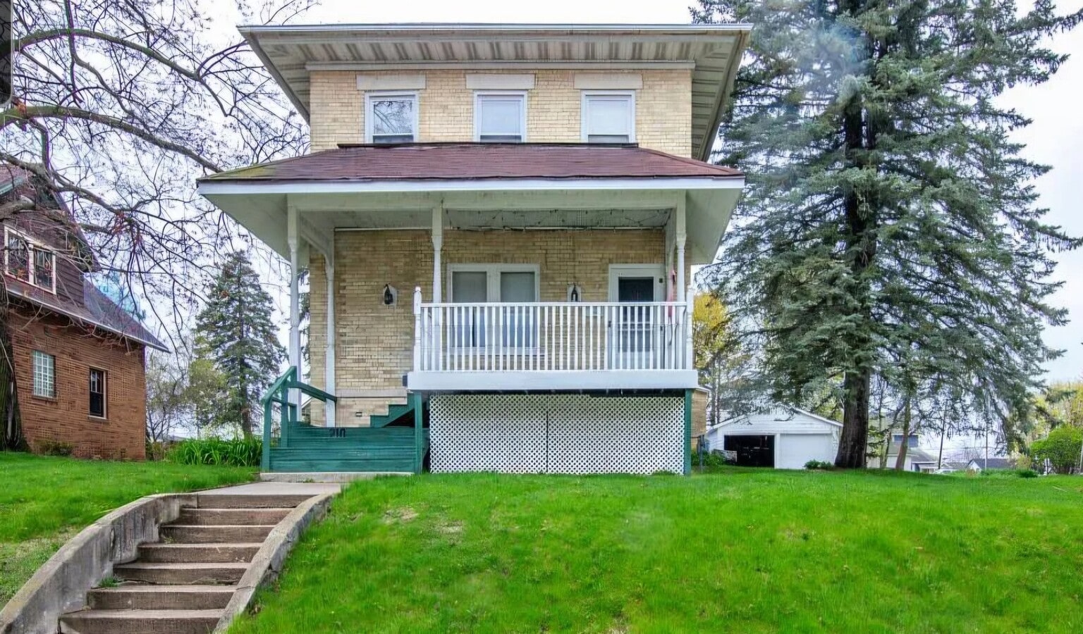 Photo - 210 N Church St