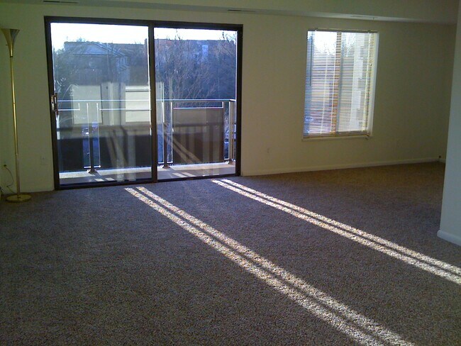 Photo - 6001 Arlington Blvd Unit 520