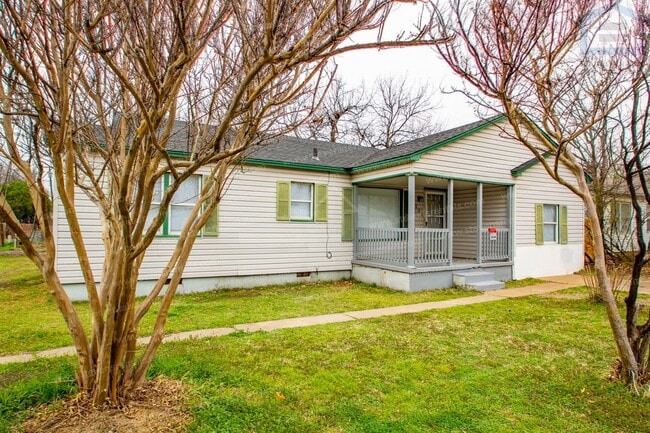 2206 NW 19th St