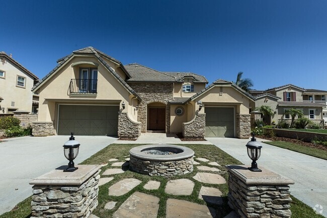 Building Photo - Single Family Golf Course Home for rent in...