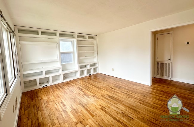 Photo - 107 Sycamore Dr