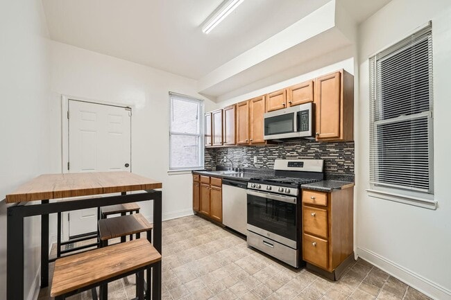 Photo - 205 N Luzerne Ave