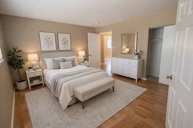 Photo - 21925 Vallejo St