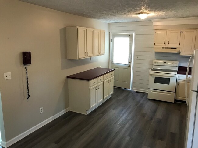 Photo - Move In Ready 3 Bedroom Brick Home