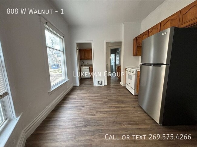 Photo - 808 W Walnut-1 Unit 1