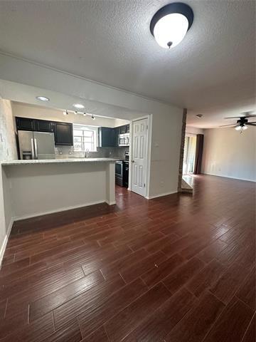 Building Photo - 15221 Berry Trail Unit 1003