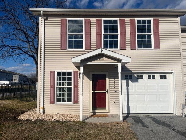 Building Photo - 112 W S St