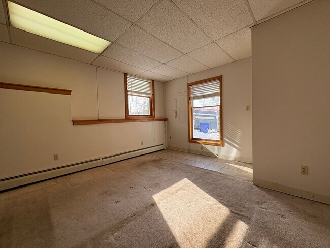 Photo - 278 Chamberlain Rd Unidad Lower Studio Apartment