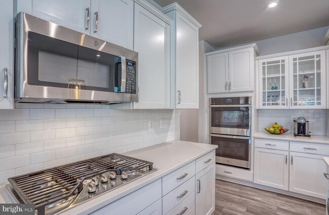 Photo - 33163 Oyster Cove Dr